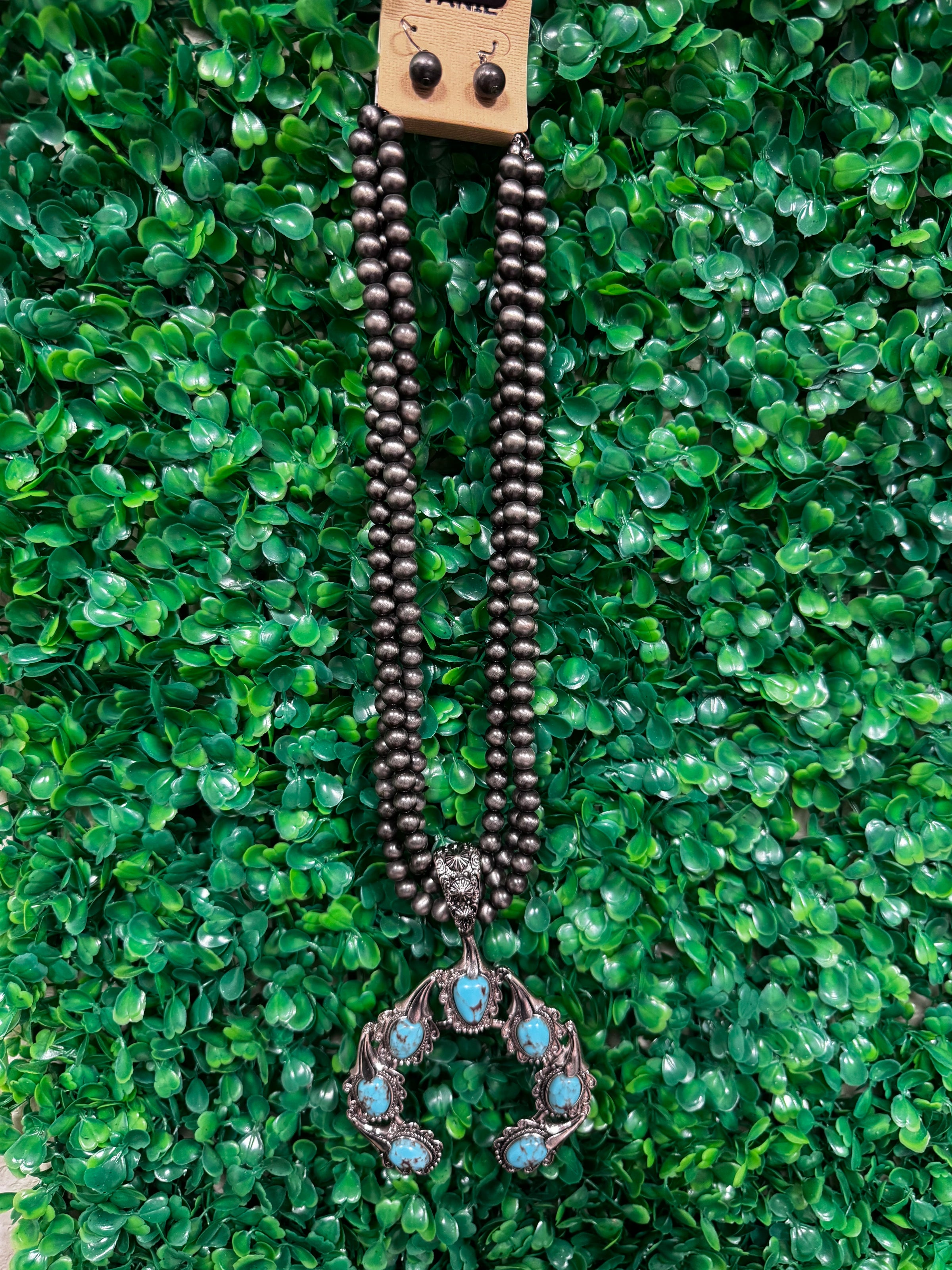 MARBLE TURQUOISE CLAW NECKLACE