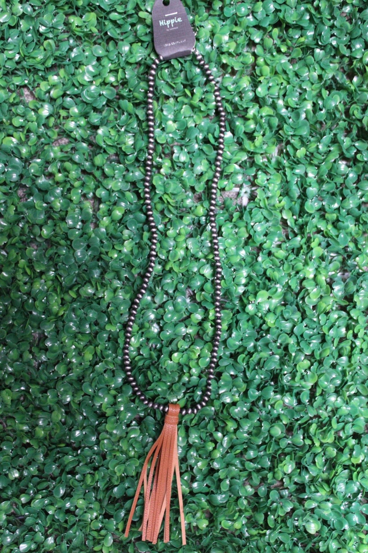 LEATHER TASSEL BEADED NECKLACE