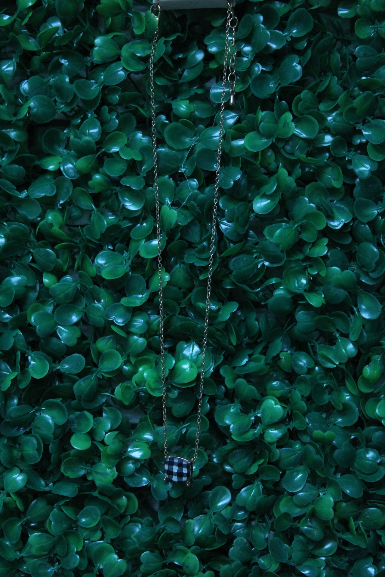 CHECKERED CLASS GOLD CHAIN NECKLACE