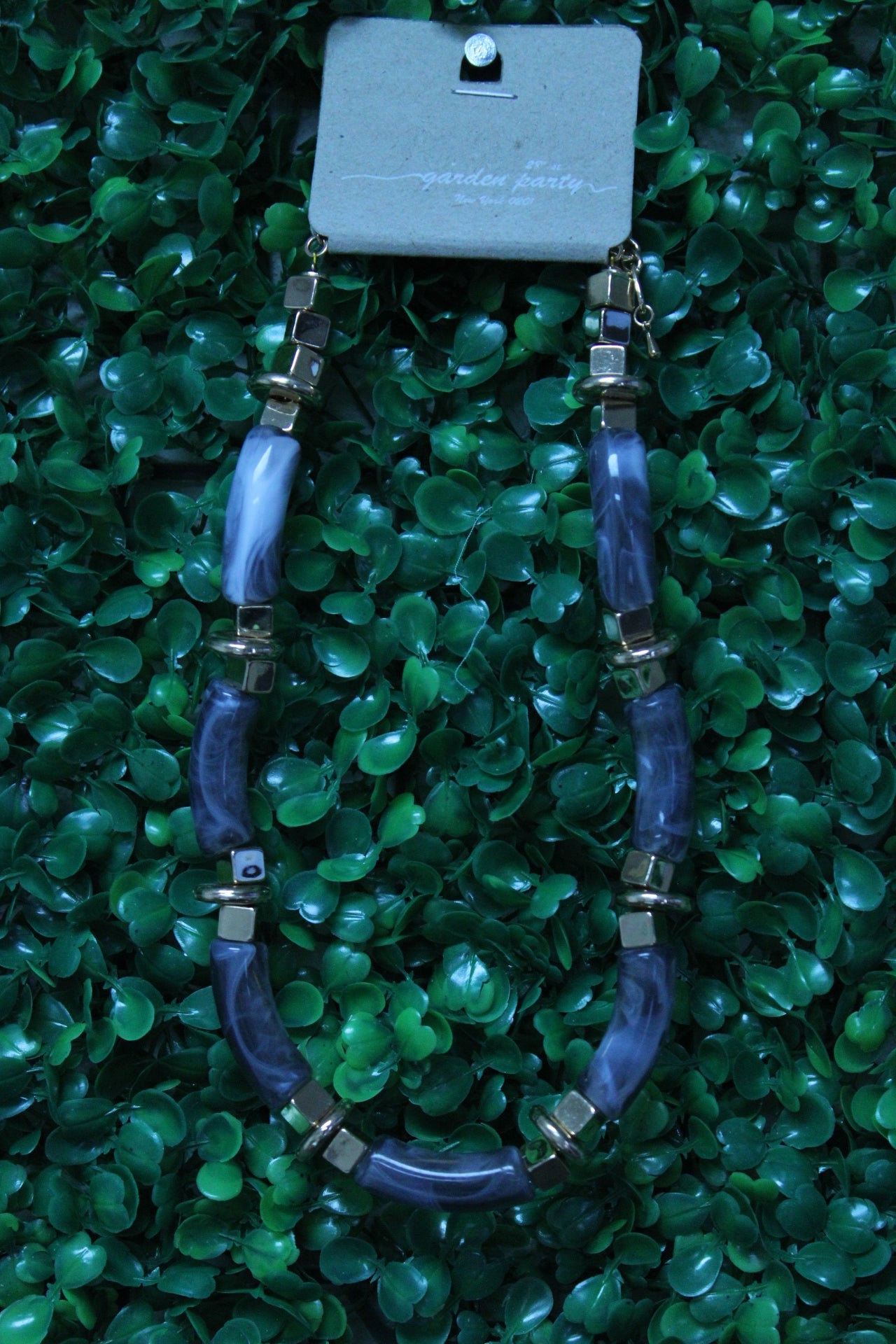 PINK ROCK GOLD NECKLACE