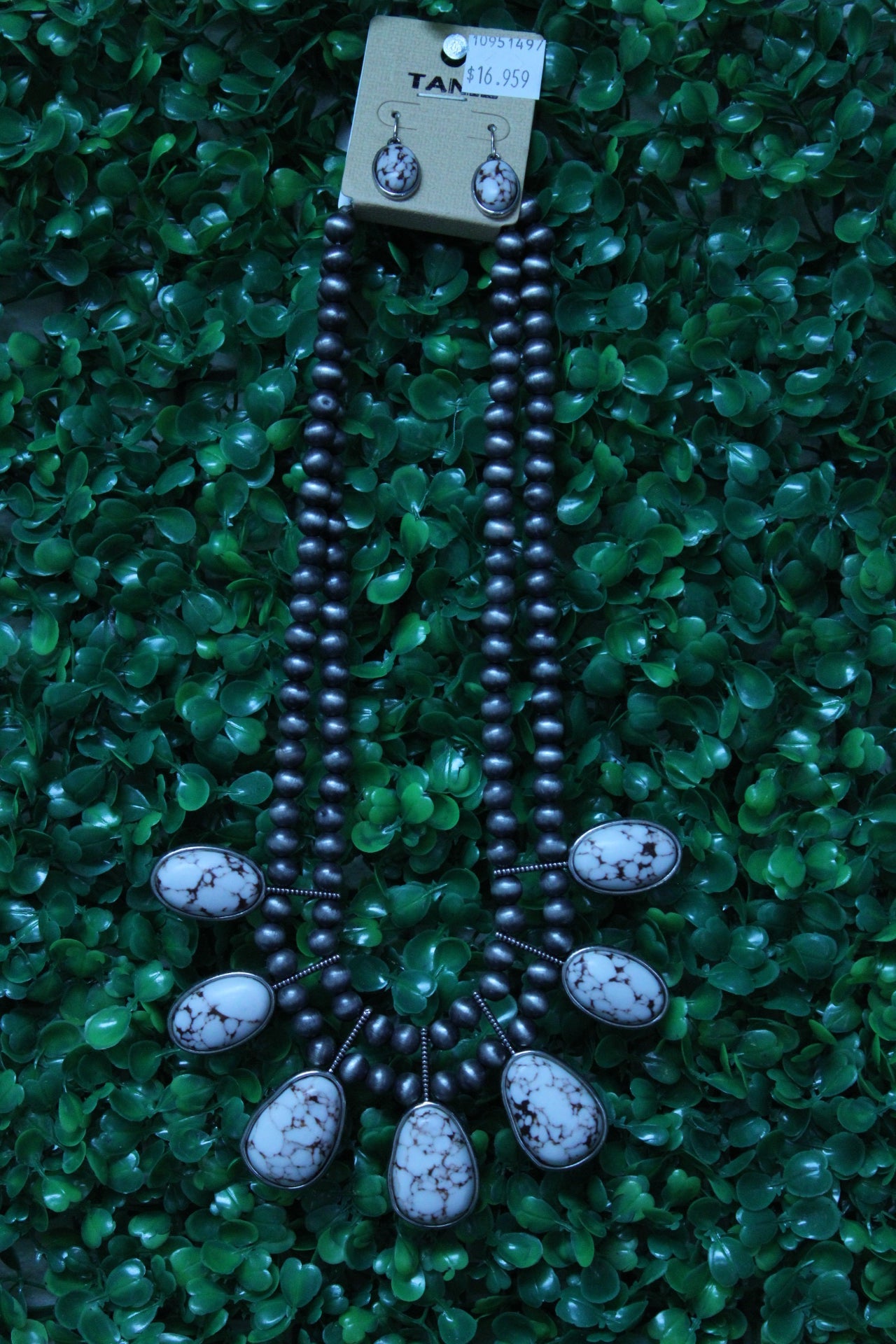 WHITE MARBLE BEADED NECKLACE