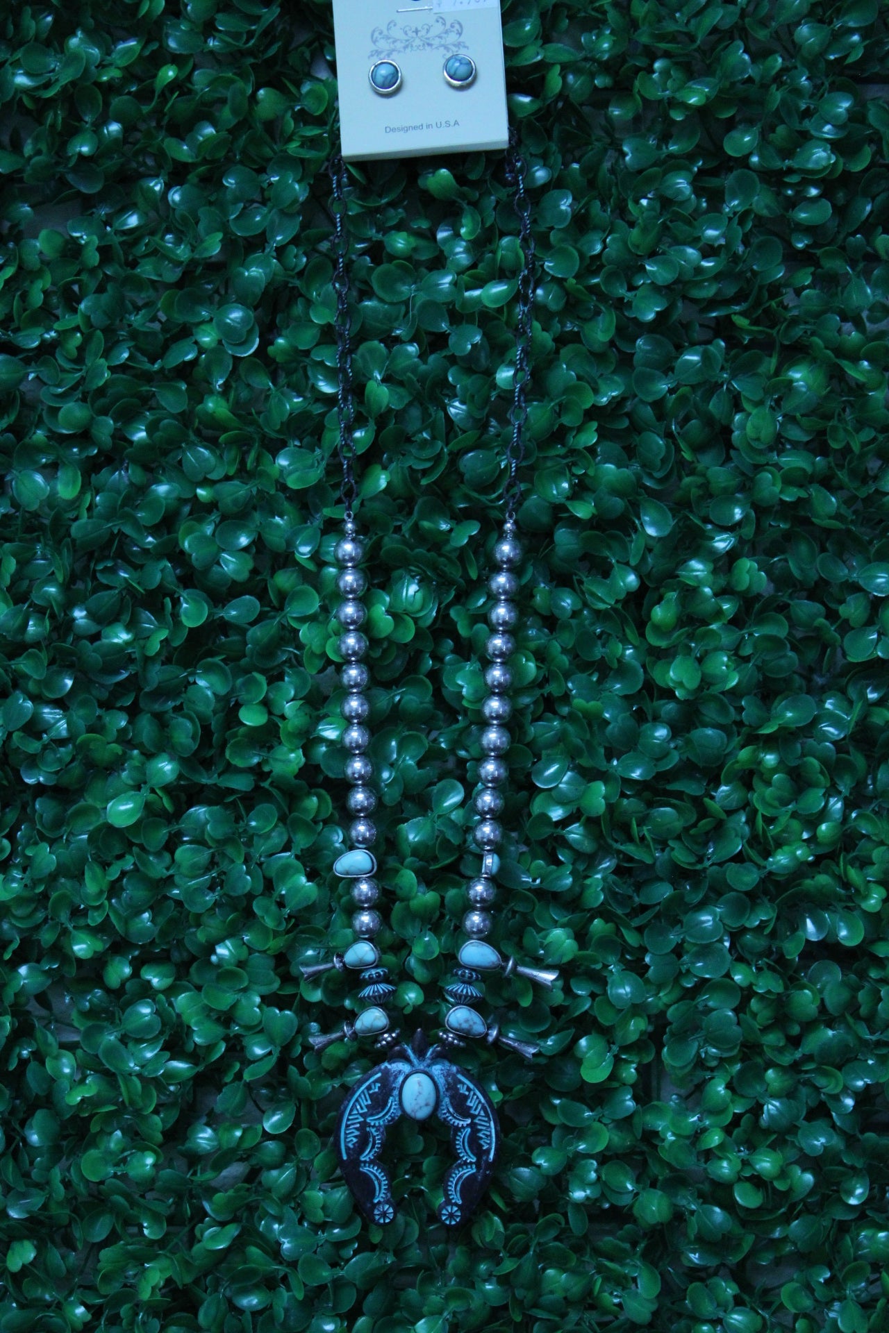TURQUOISE HORSE SHOE NECKLACE