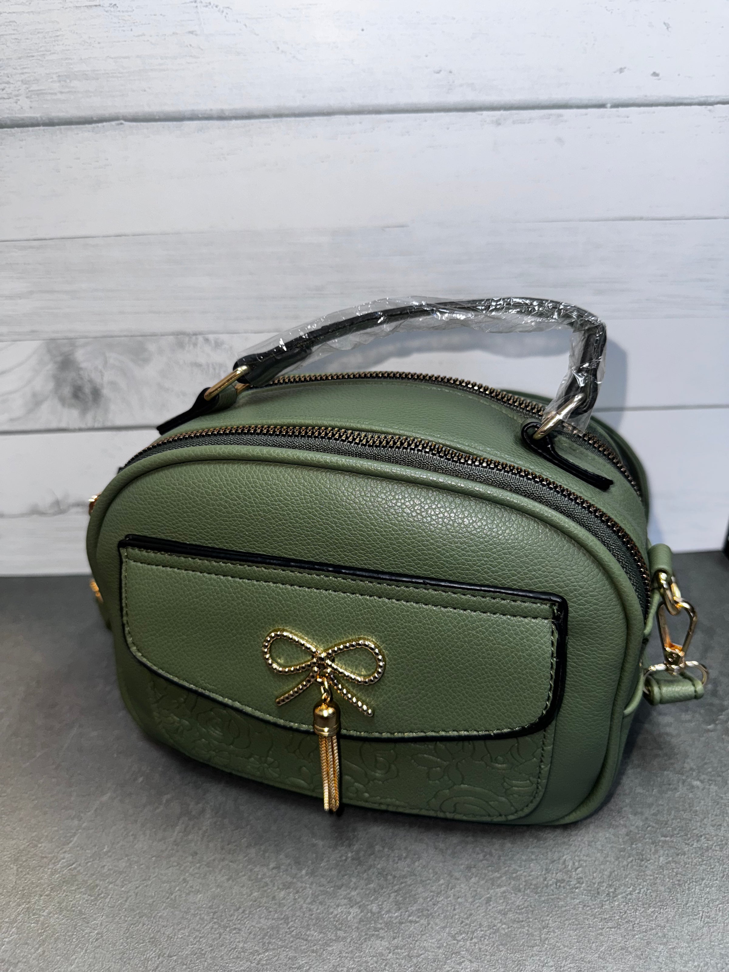 PURSE WITH BOW