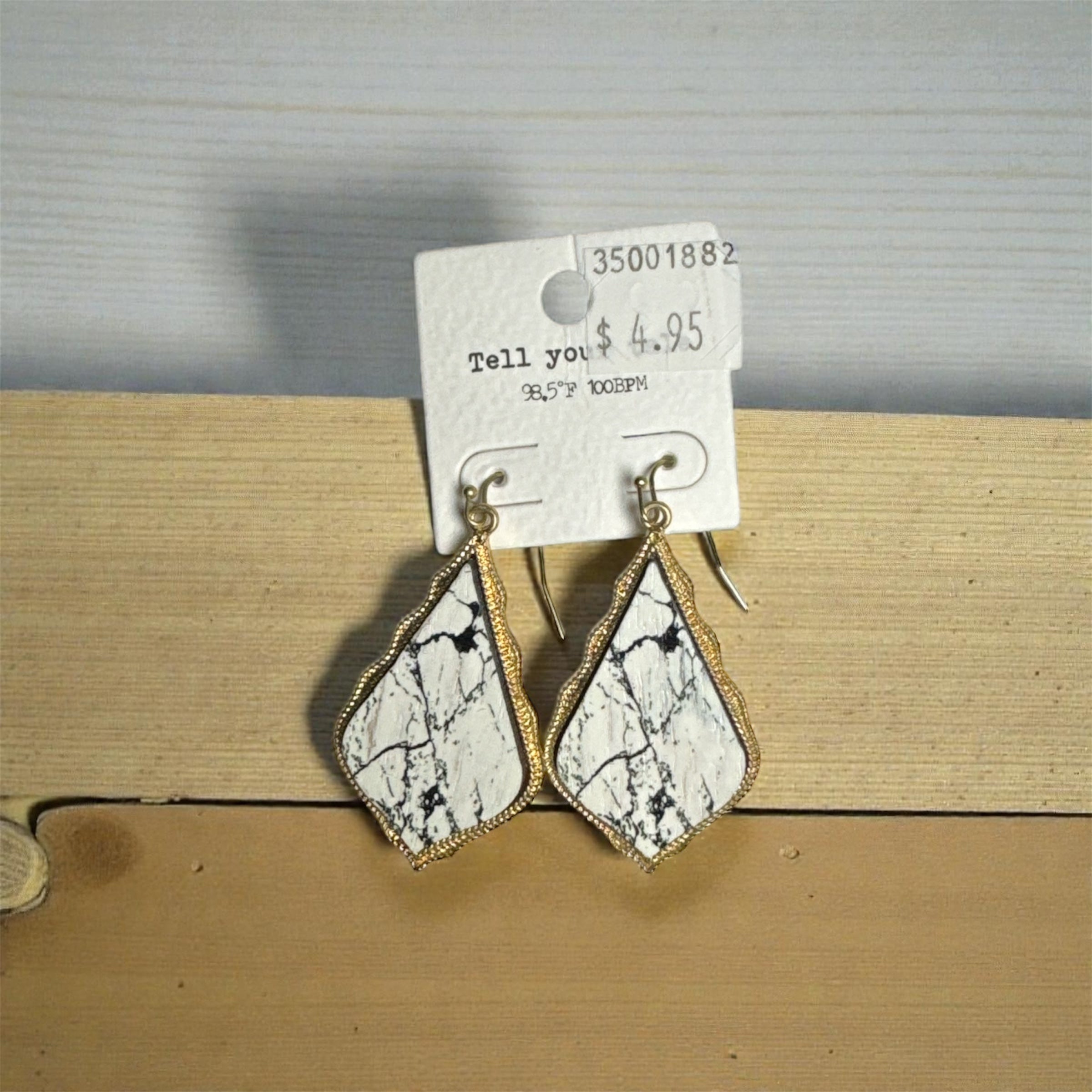 WHITE WOOD GOLD EARRINGS